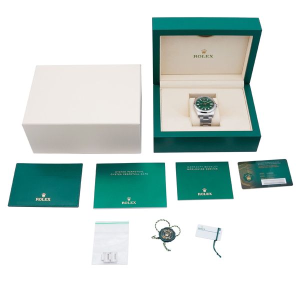 Rolex Oyster Perpetual 124300